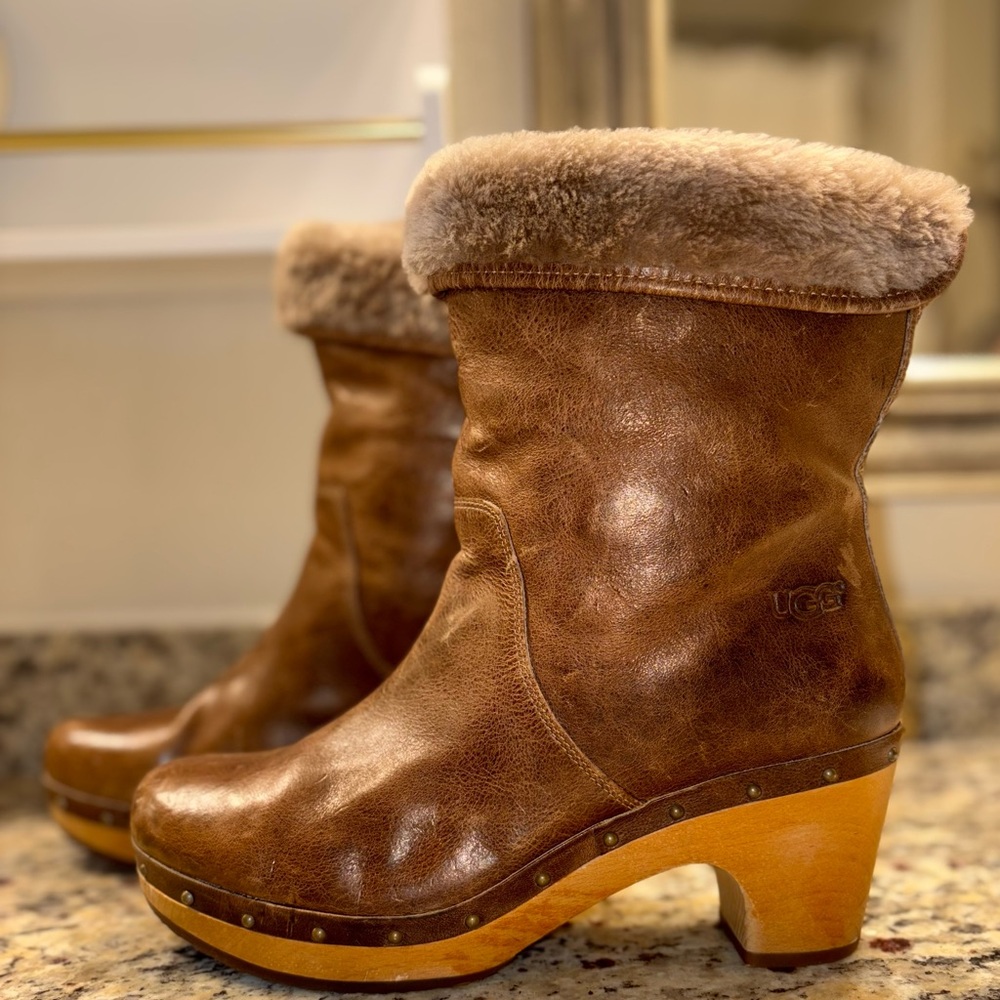 UGG• Lynnea Fur• Mid Ankle• Booties